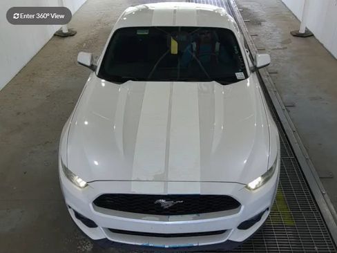 Used 2017 Ford Mustang Coupe RWD image 4