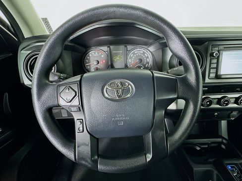 Used 2017 Toyota Tacoma SR image 11