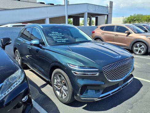 Certified 2023 Genesis GV70 2.5T w/ Select Package AWD/4WD image 2