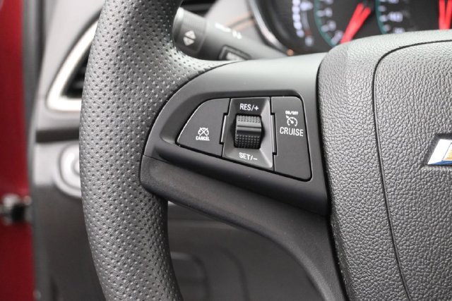 Used 2017 Chevrolet Trax LT AWD/4WD image 28