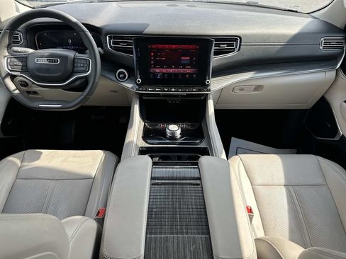 Used 2024 Jeep Wagoneer Series II w/ Flexible Seating Group RWD image 14