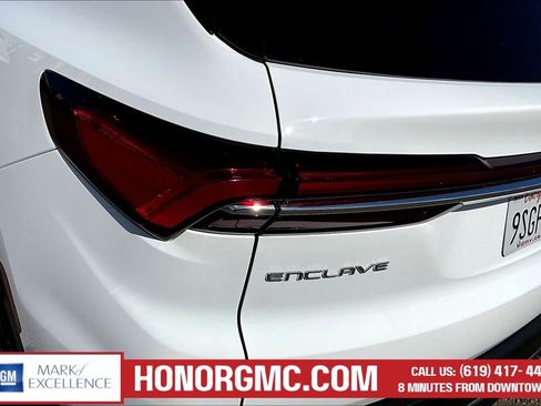 Used 2025 Buick Enclave Preferred image 23
