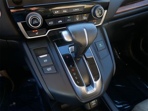 Used 2018 Honda CR-V Touring image 19