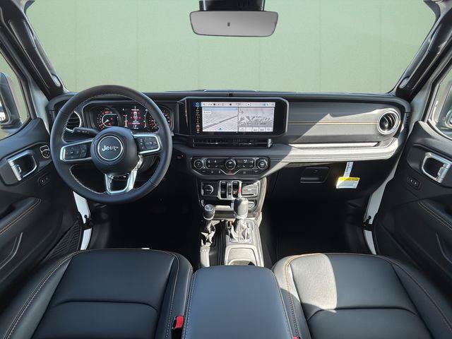 Used 2025 Jeep Wrangler Unlimited Sahara AWD/4WD image 28
