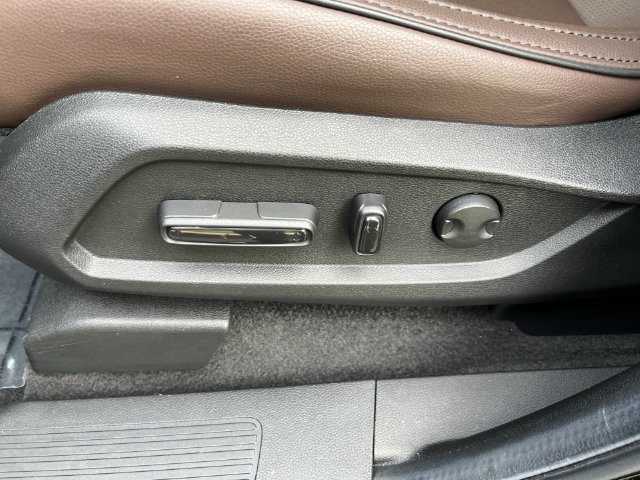 Used 2025 Honda Pilot Elite image 10