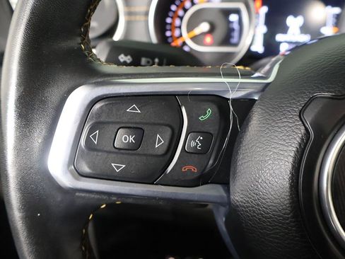 Used 2023 Jeep Wrangler Unlimited Sahara AWD/4WD image 36
