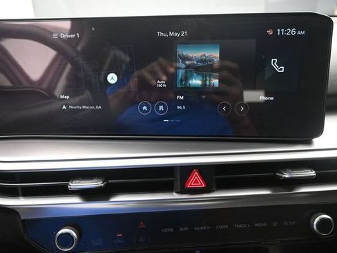 Used 2025 Kia Sorento S w/ Panoramic Sunroof Package FWD image 11