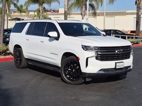Used 2023 Chevrolet Suburban LT AWD/4WD image 2