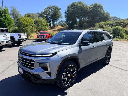 New 2026 Chevrolet Traverse High Country AWD/4WD image 1
