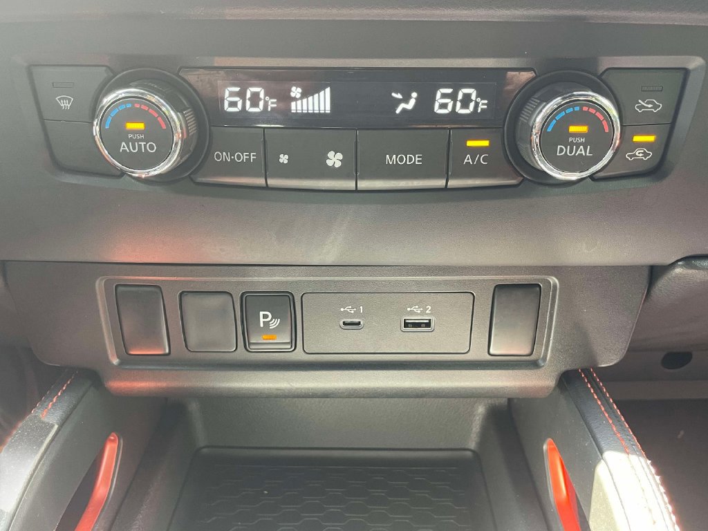 Used 2025 Nissan Frontier PRO-4X AWD/4WD image 28