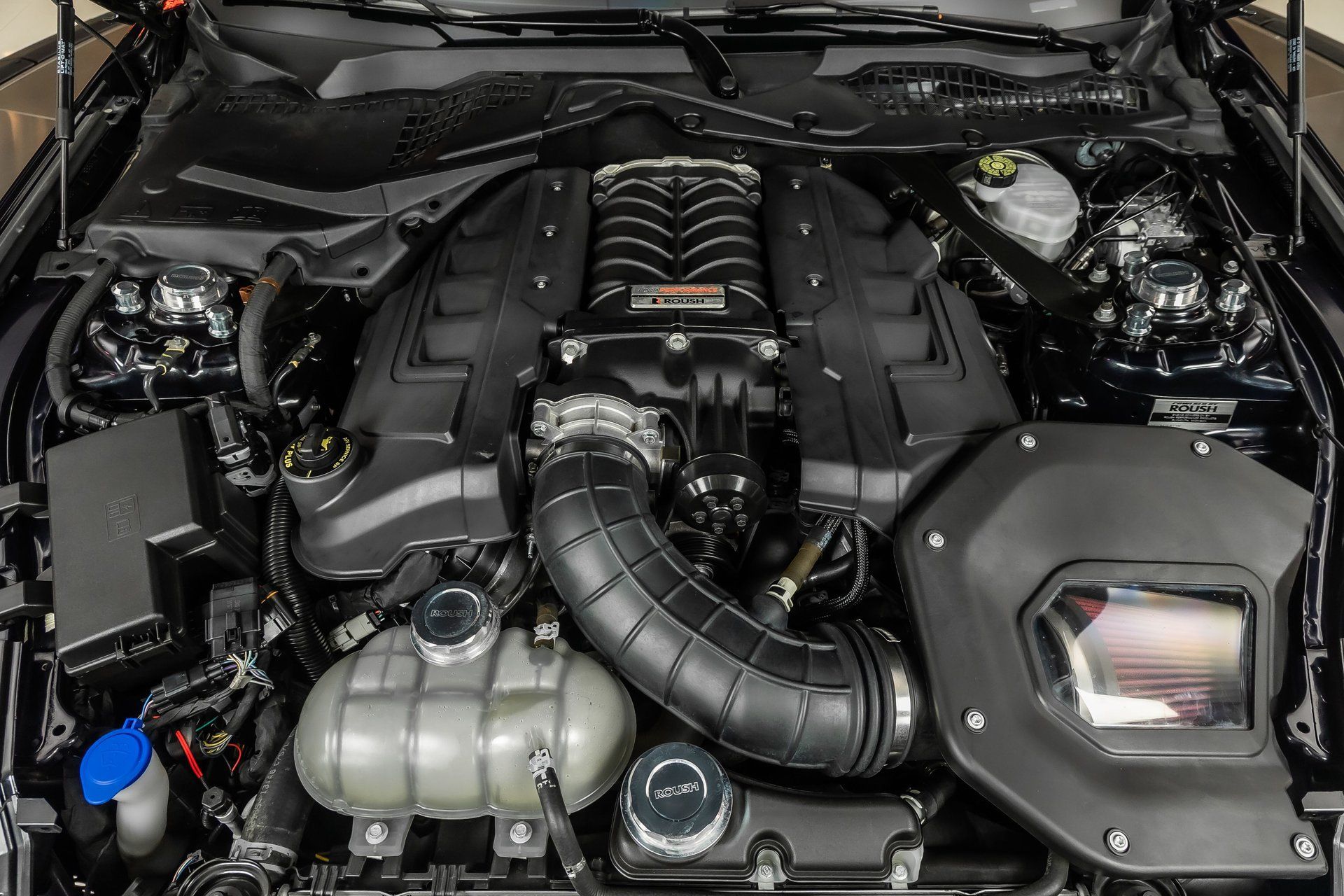 Used 2021 Ford Mustang GT Premium w/ GT Performance Package RWD image 3
