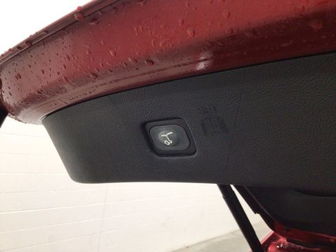 Used 2021 Ford Edge SEL w/ Convenience Package image 30