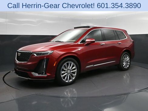 Used 2020 Cadillac XT6 Premium Luxury w/ Platinum Package FWD image 3
