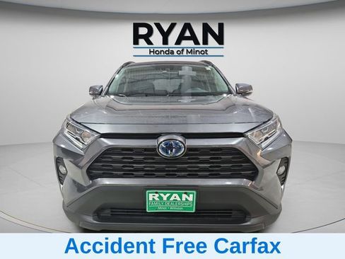 Used 2021 Toyota RAV4 XLE Premium image 5