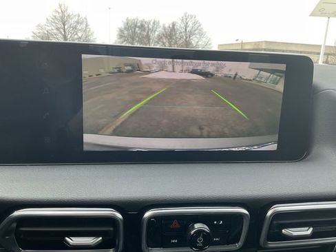 New 2026 Nissan Sentra SV w/ SV Convenience Package image 15