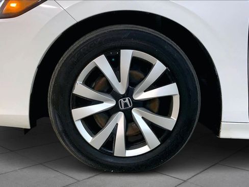 Used 2022 Honda Civic LX image 10