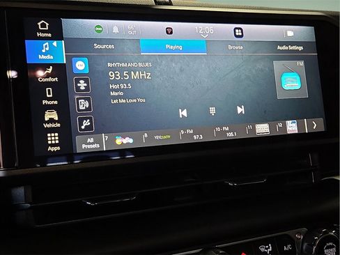 Used 2025 Jeep Gladiator Mojave image 20