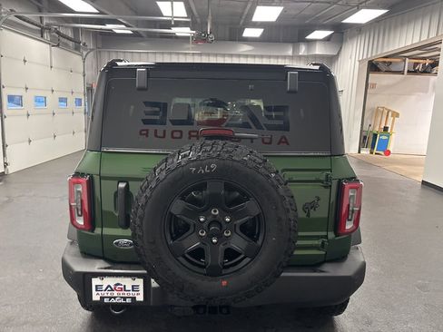 New 2025 Ford Bronco Outer Banks w/ Black Appearance Package image 11