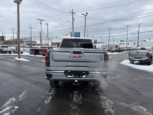 Used 2024 GMC Sierra 2500 AT4 w/ AT4 Premium Plus Package image 6