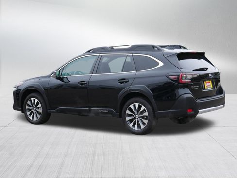 Used 2023 Subaru Outback Limited AWD/4WD image 5
