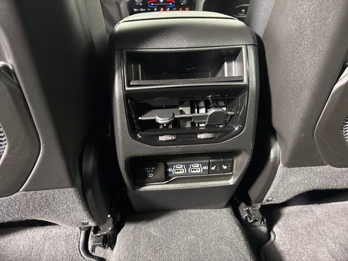 Used 2023 Jeep Grand Cherokee Limited AWD/4WD image 25