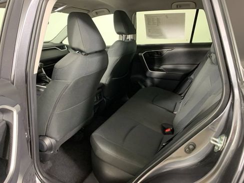 Used 2025 Toyota RAV4 LE AWD/4WD image 31