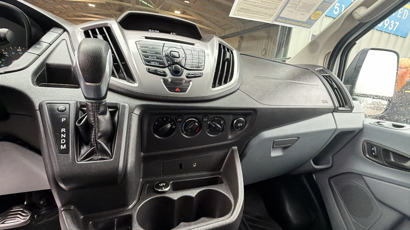Used 2015 Ford Transit 350 XLT RWD image 12