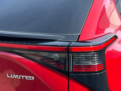 Used 2023 Toyota bZ4X Limited image 17