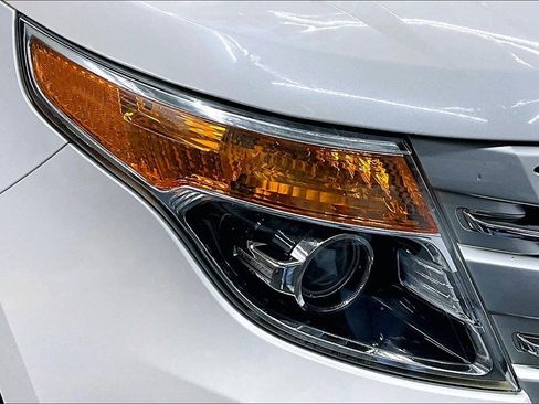 Used 2014 Ford Explorer XLT w/ Equipment Group 202A image 31