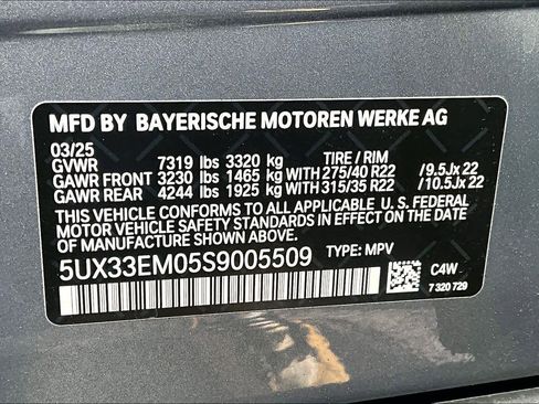 Used 2025 BMW X7 M60i image 36