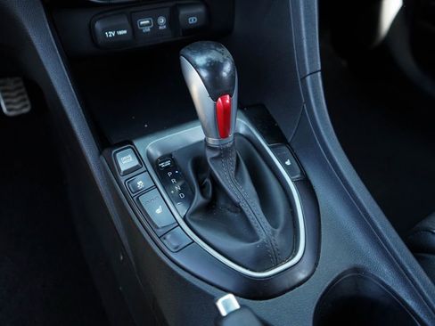 Used 2019 Hyundai Veloster Turbo image 32