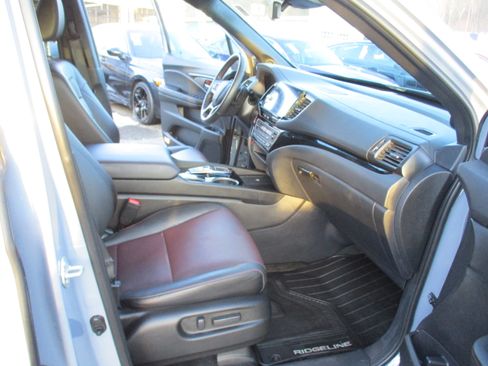 Certified 2024 Honda Ridgeline Black Edition image 15