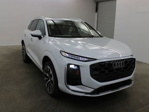 New 2026 Audi Q3 quattro 2.0T image 6