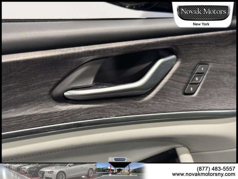 Used 2023 Jeep Grand Cherokee Overland AWD/4WD image 16