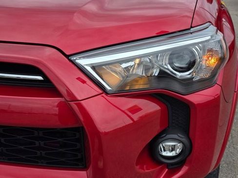 Used 2024 Toyota 4Runner SR5 AWD/4WD image 3