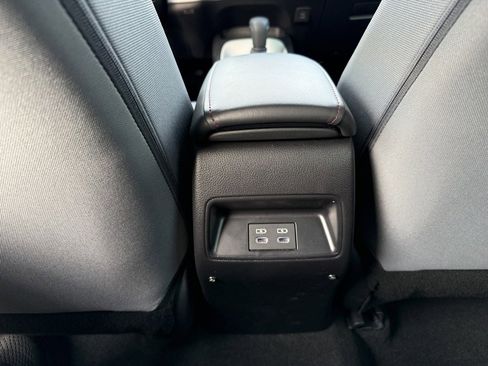 Certified 2025 Toyota Corolla SE image 30