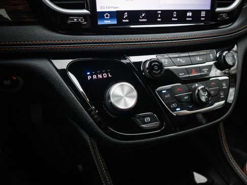 Used 2022 Chrysler Pacifica Pinnacle image 23