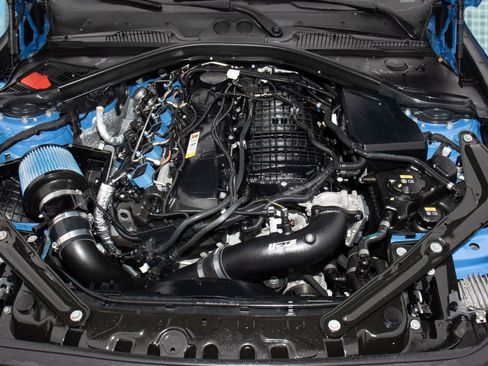 Used 2017 BMW M240i Convertible w/ Driving Assistance Package image 34