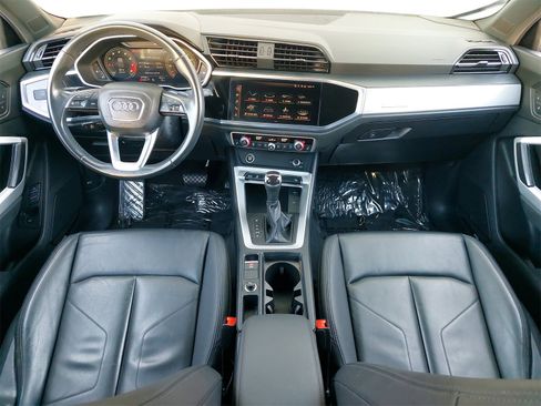 Used 2022 Audi Q3 2.0T Premium Plus w/ Premium Plus Package image 9