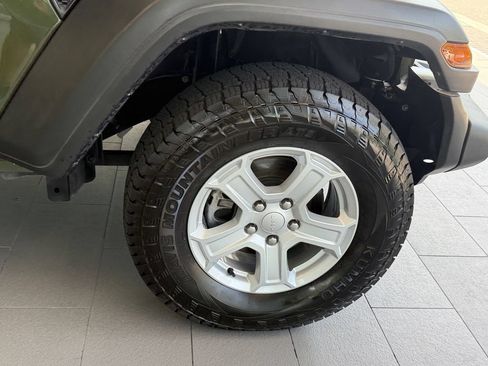Used 2022 Jeep Wrangler Unlimited Sport AWD/4WD image 17