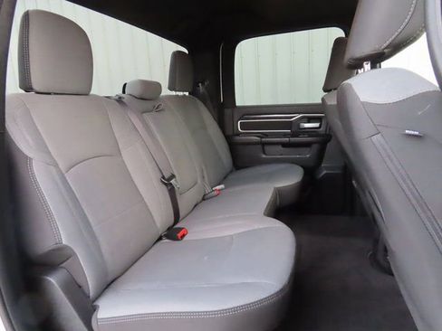 Used 2024 RAM 3500 Big Horn image 28