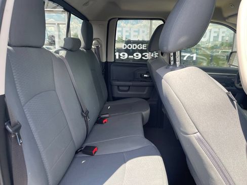 Used 2017 RAM 1500 Classic SLT AWD/4WD image 14