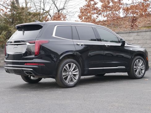 Certified 2022 Cadillac XT6 Premium Luxury w/ Technology Package image 9