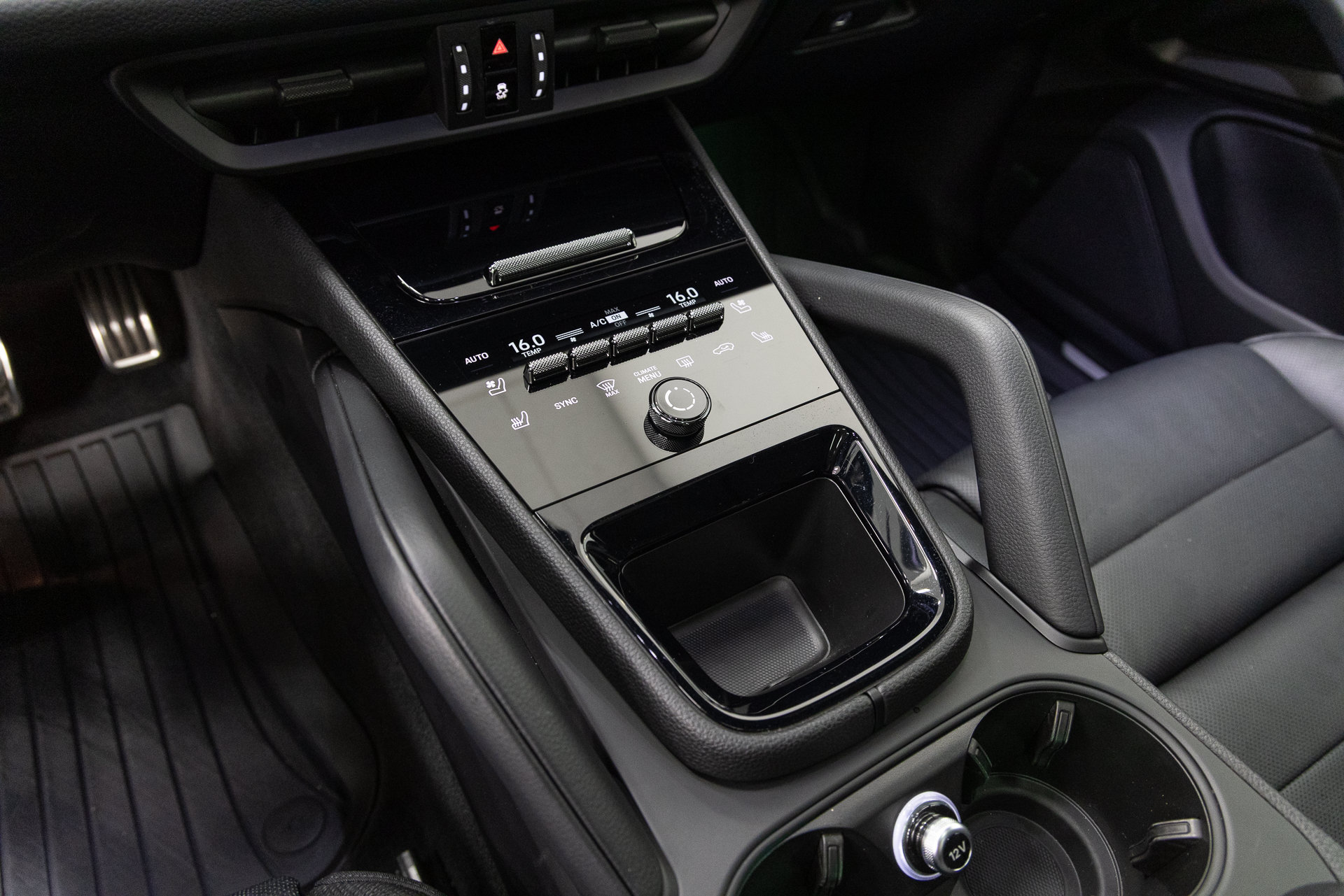 Used 2024 Porsche Cayenne S AWD/4WD image 20