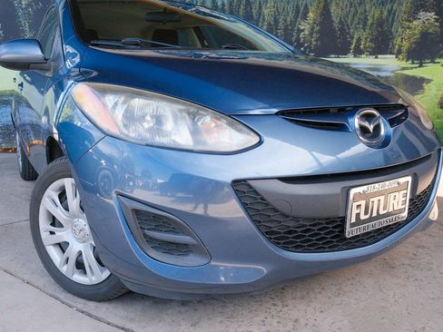 Used 2014 MAZDA MAZDA2 Sport FWD image 7