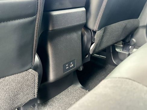 Used 2025 Mitsubishi Outlander Sport ES image 32