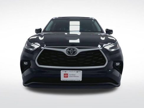 Certified 2024 Toyota Highlander XLE AWD/4WD image 4