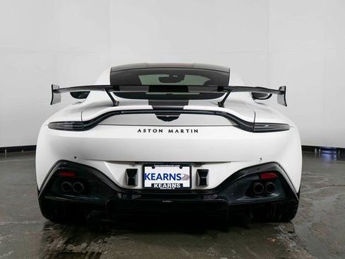 Used 2022 Aston Martin V8 Vantage Coupe image 7