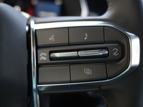 New 2025 GMC Canyon Elevation w/ Convenience Package image 13