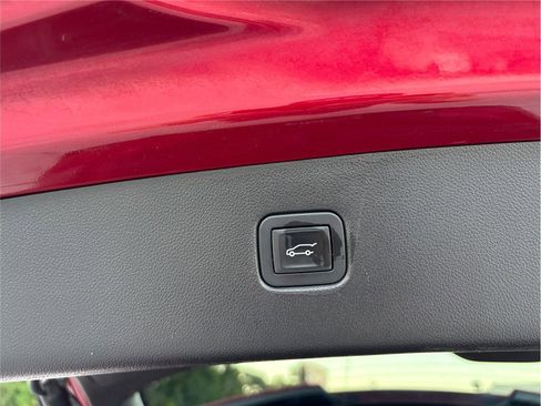 Used 2019 Chevrolet Blazer RS w/ Sun and Wheels Package image 45